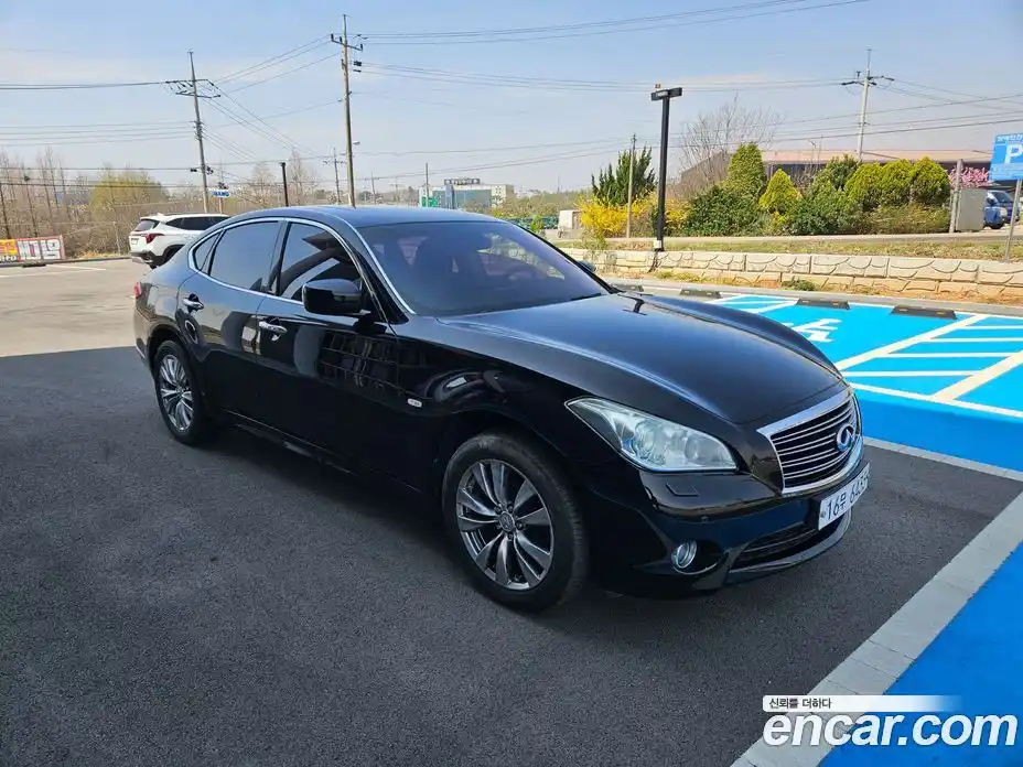 Infiniti M 2013 3.7 гидро в Москве № 256207, фото 3