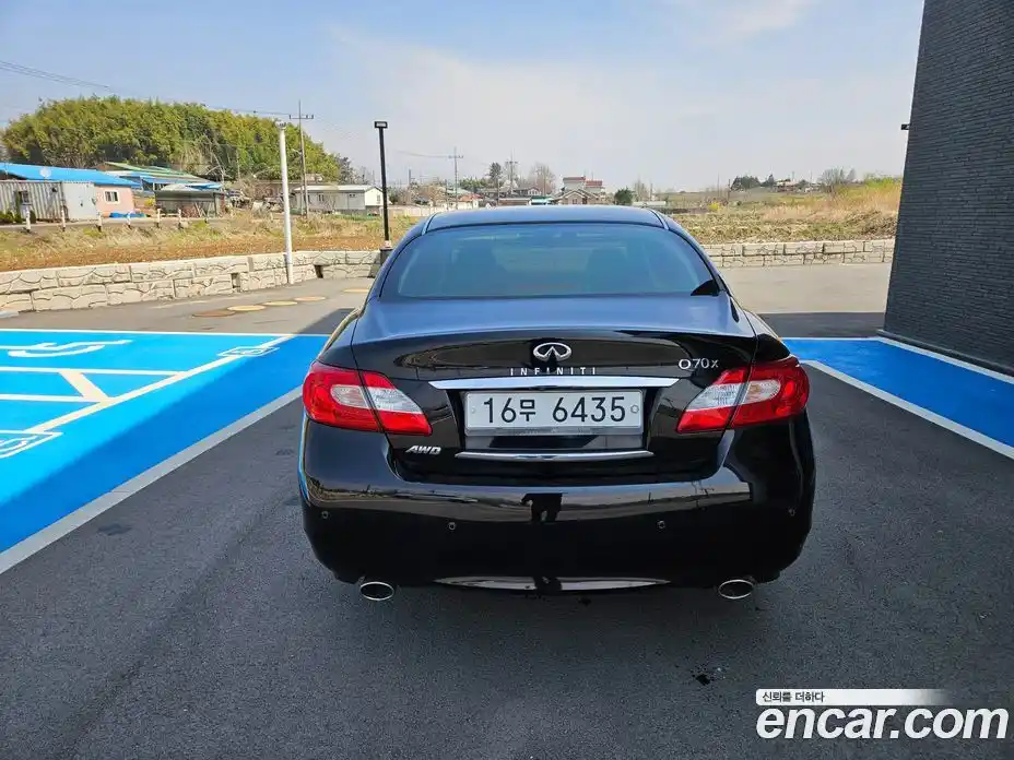 Infiniti M 2013 3.7 гидро в Москве № 256207, фото 5