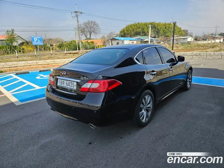 Infiniti M 2013 3.7 гидро в Москве № 256207, фото 6