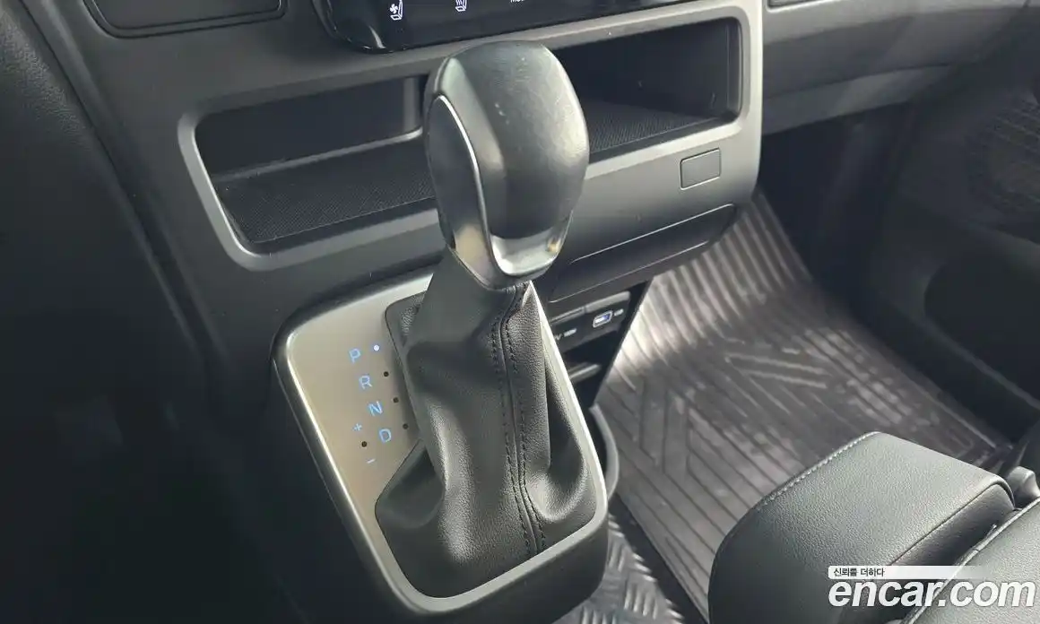 Hyundai Staria 2023 2.2 гидро в Москве № 107893, фото 9