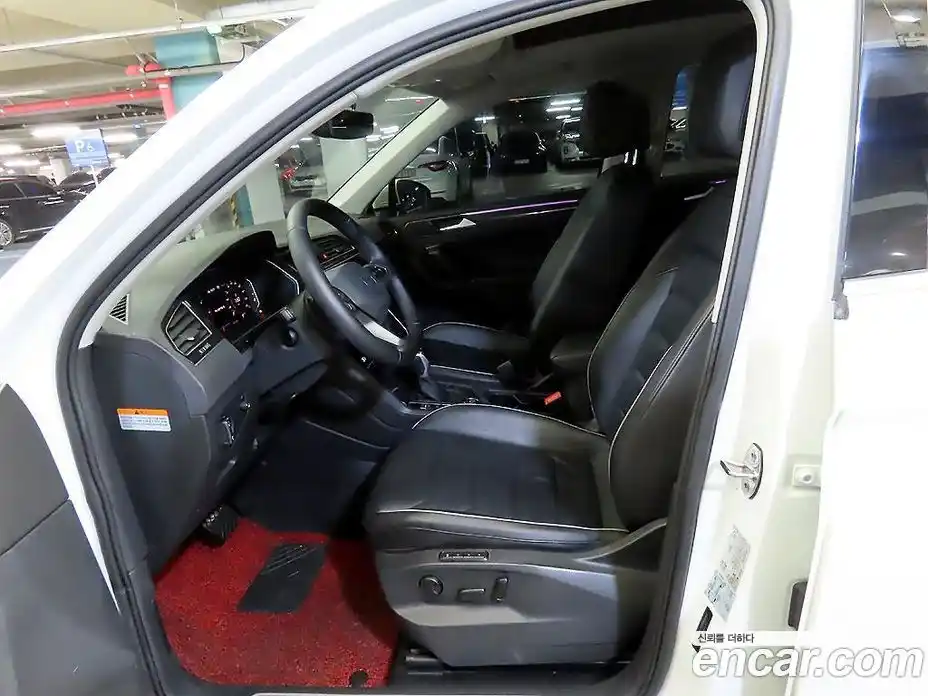 Volkswagen Tiguan 2021 2.0 гидро в Москве № 1139183, фото 14