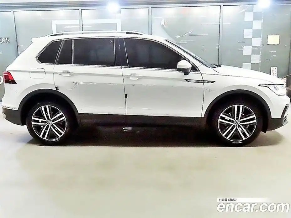 Volkswagen Tiguan 2021 2.0 гидро в Москве № 1139183, фото 3