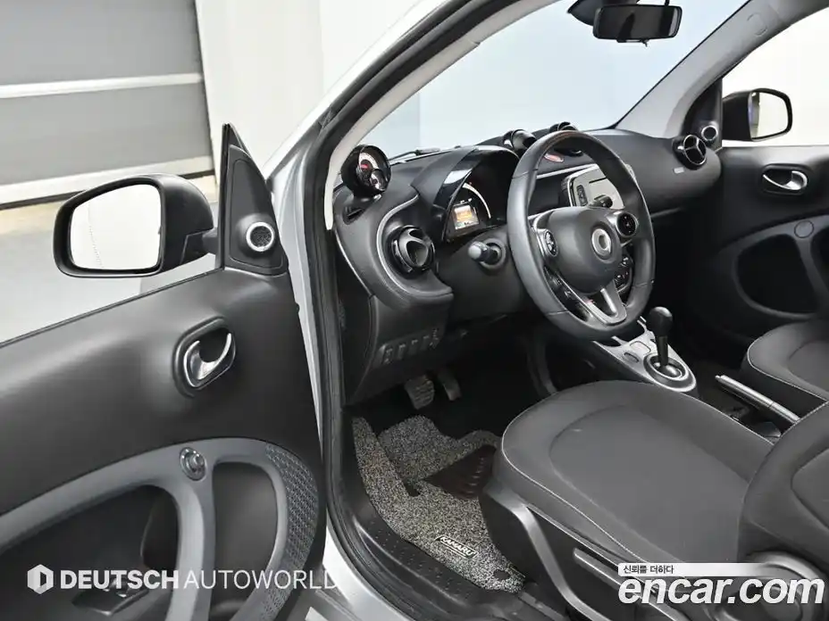 Smart Fortwo 2015 1.0 гидро в Москве № 1200537, фото 11