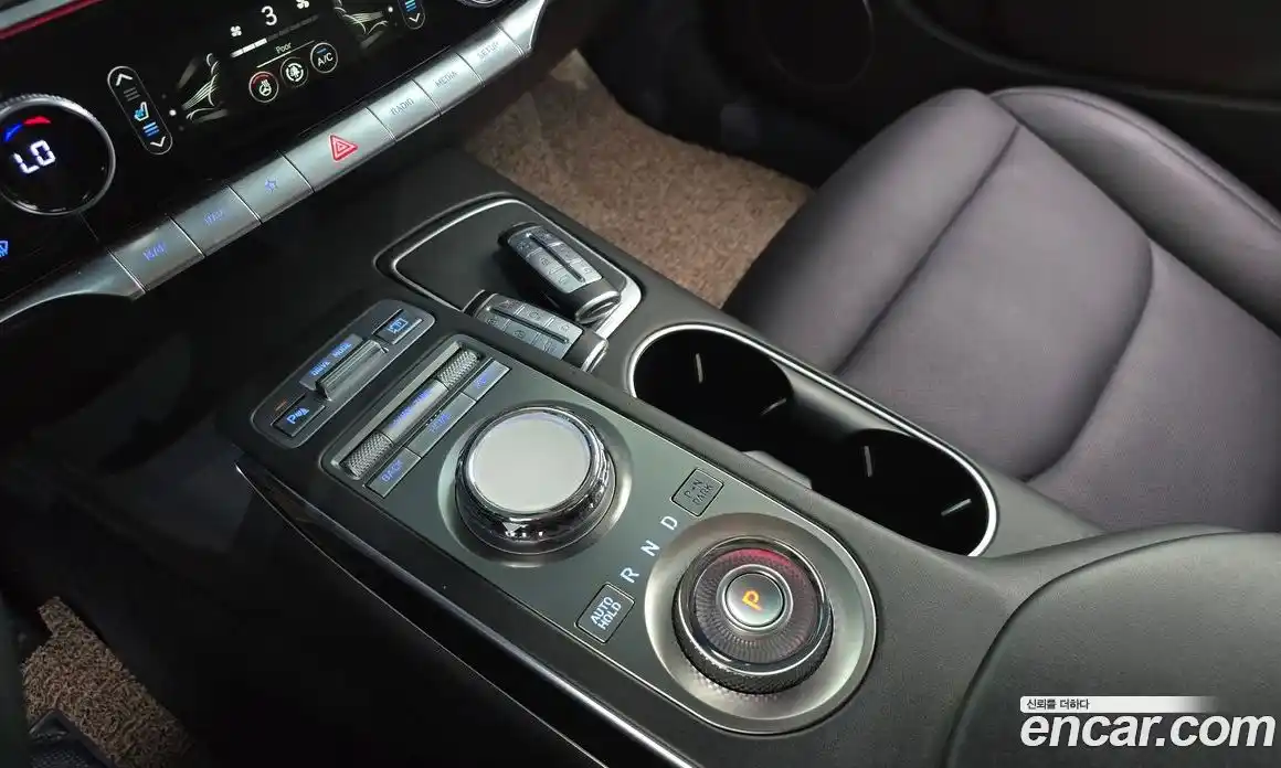 Genesis GV70 2021 2.2 гидро в Москве № 1245541, фото 9