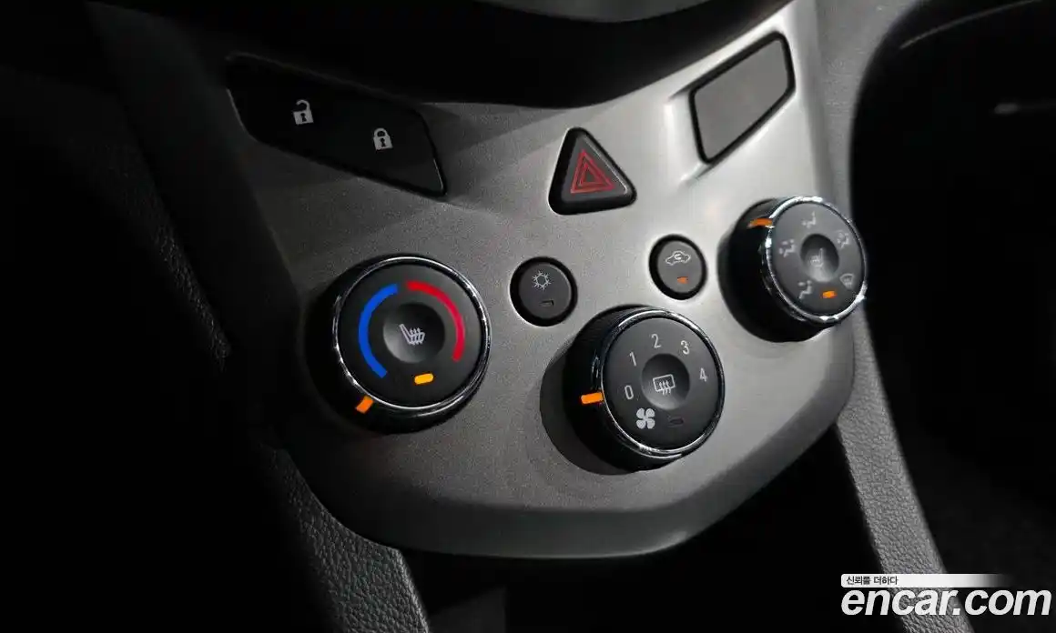 Chevrolet Aveo 2017 1.4 Автомат в Москве № 1246980, фото 17