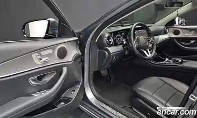 Mercedes-Benz E-Class 2019 2.0 гидро в Москве № 1248965, миниатюра 11
