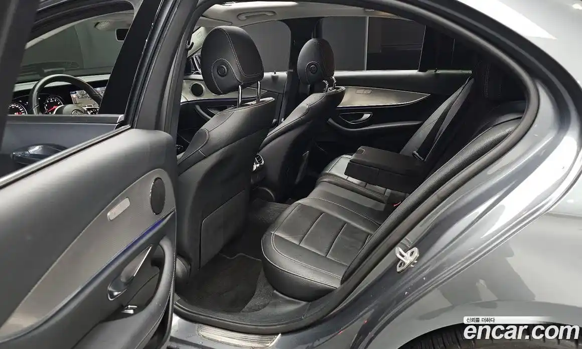 Mercedes-Benz E-Class 2019 2.0 гидро в Москве № 1248965, фото 12