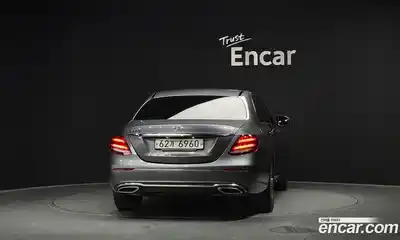 Mercedes-Benz E-Class 2019 2.0 гидро в Москве № 1248965, миниатюра 4