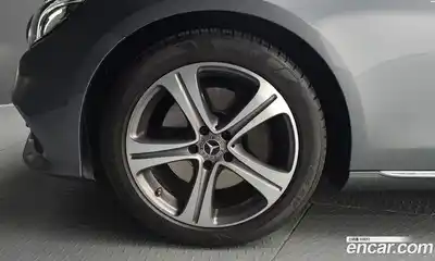 Mercedes-Benz E-Class 2019 2.0 гидро в Москве № 1248965, миниатюра 5