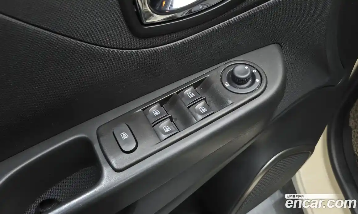 Renault QM3 2014 1.5 гидро в Москве № 1250079, фото 17