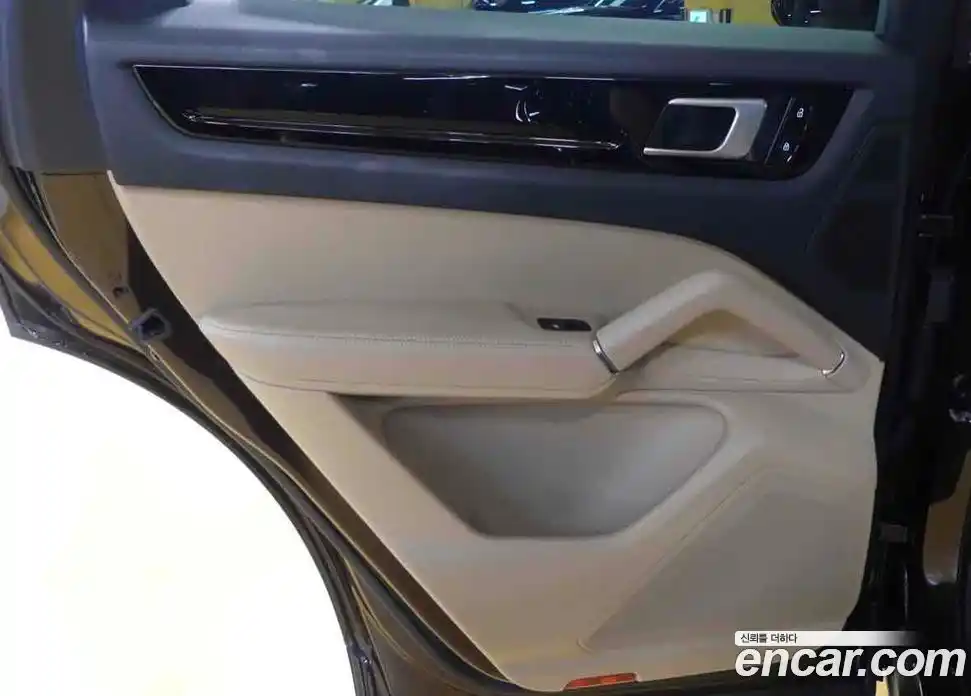 Porsche Cayenne 2019 3.0 гидро в Москве № 1250445, фото 17