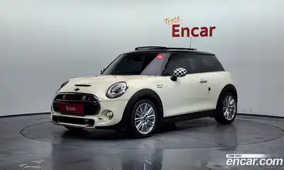 Mini Cooper, 2015