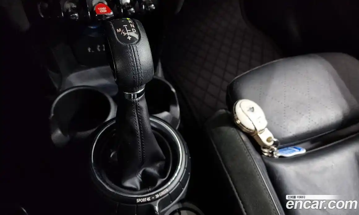 Mini Cooper 2015 2.0 гидро в Москве № 1250869, фото 9