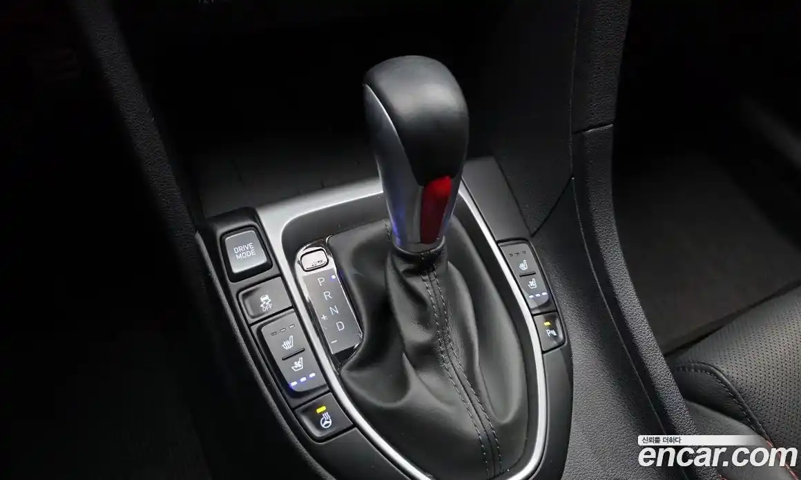 Hyundai Veloster 2018 1.6 гидро в Москве № 1278109, фото 9