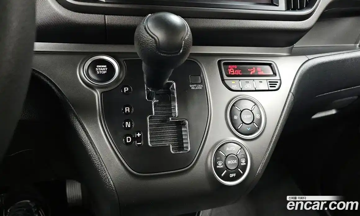 Kia Ray 2025 1.0 Автомат в Москве № 1278159, фото 9