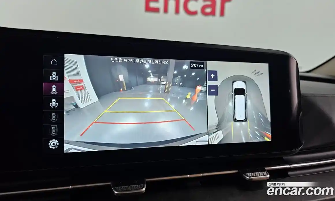 Kia Canival 2023 2.2 Автомат в Москве № 1278187, фото 15