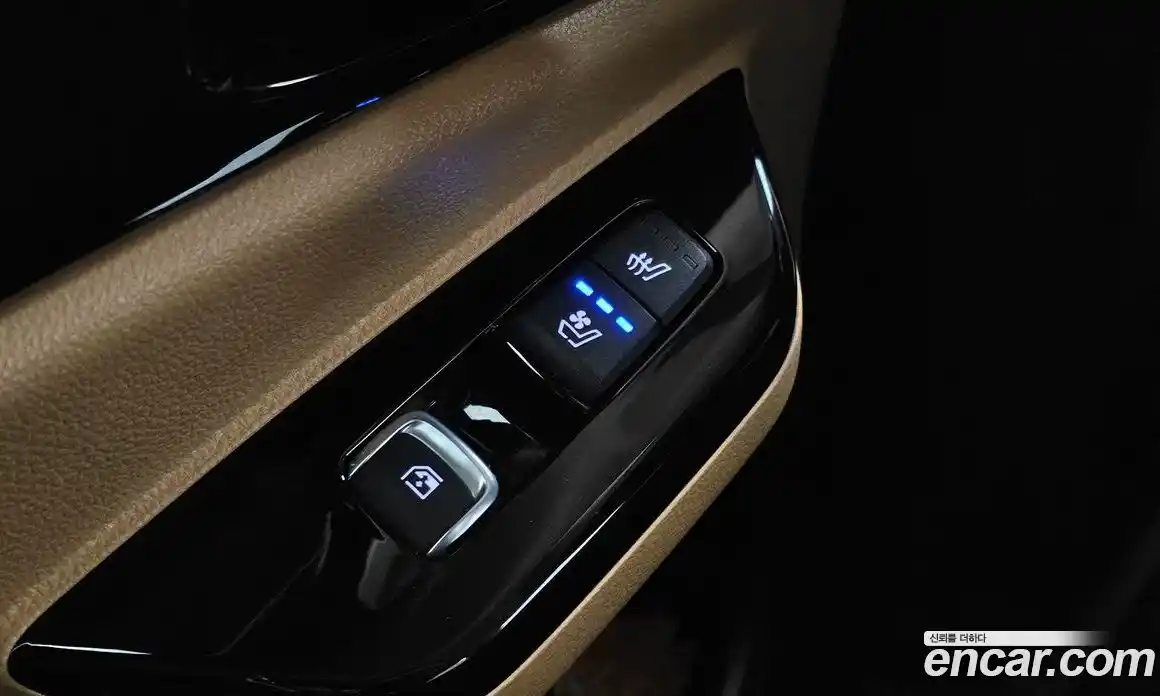 Kia Canival 2023 2.2 Автомат в Москве № 1278187, фото 18