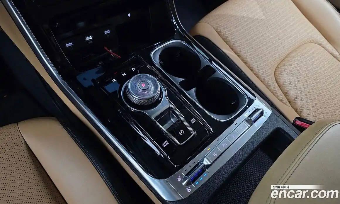 Kia Canival 2023 2.2 Автомат в Москве № 1278187, фото 9