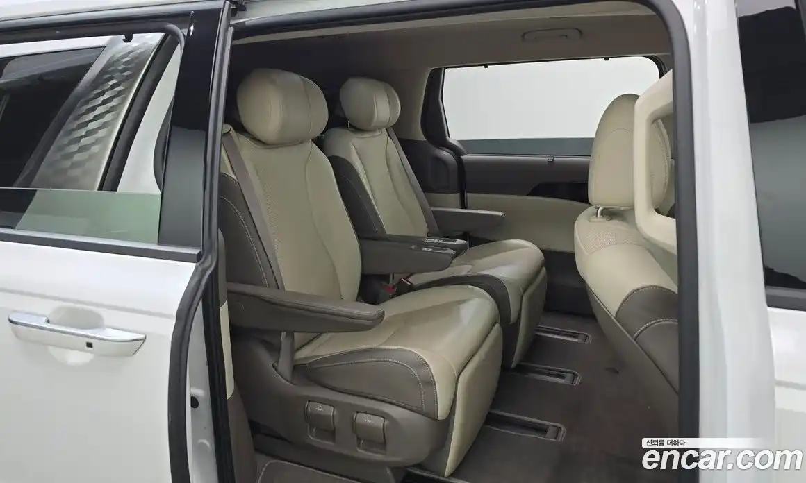 Kia Canival 2024 2.2 Автомат в Москве № 1279342, фото 12