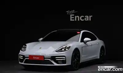 Porsche Panamera, 2023