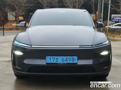 Tesla Model Y, 2025