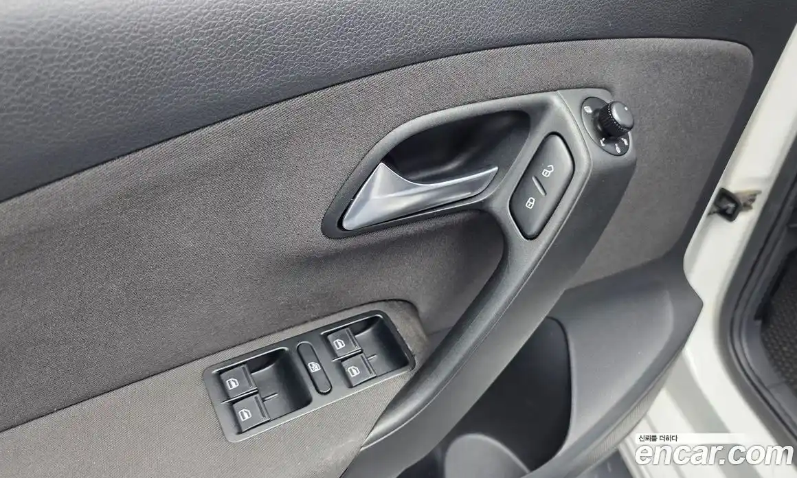 Volkswagen Polo 2013 1.6 гидро в Москве № 1281551, фото 18