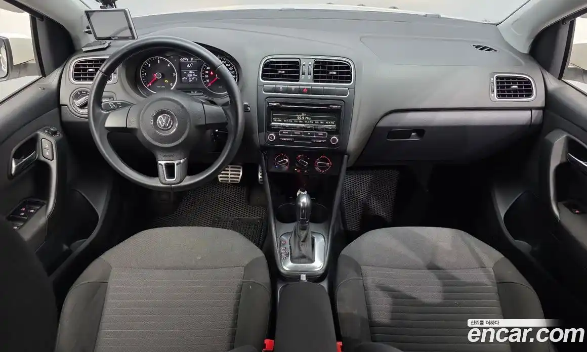 Volkswagen Polo 2013 1.6 гидро в Москве № 1281551, фото 7