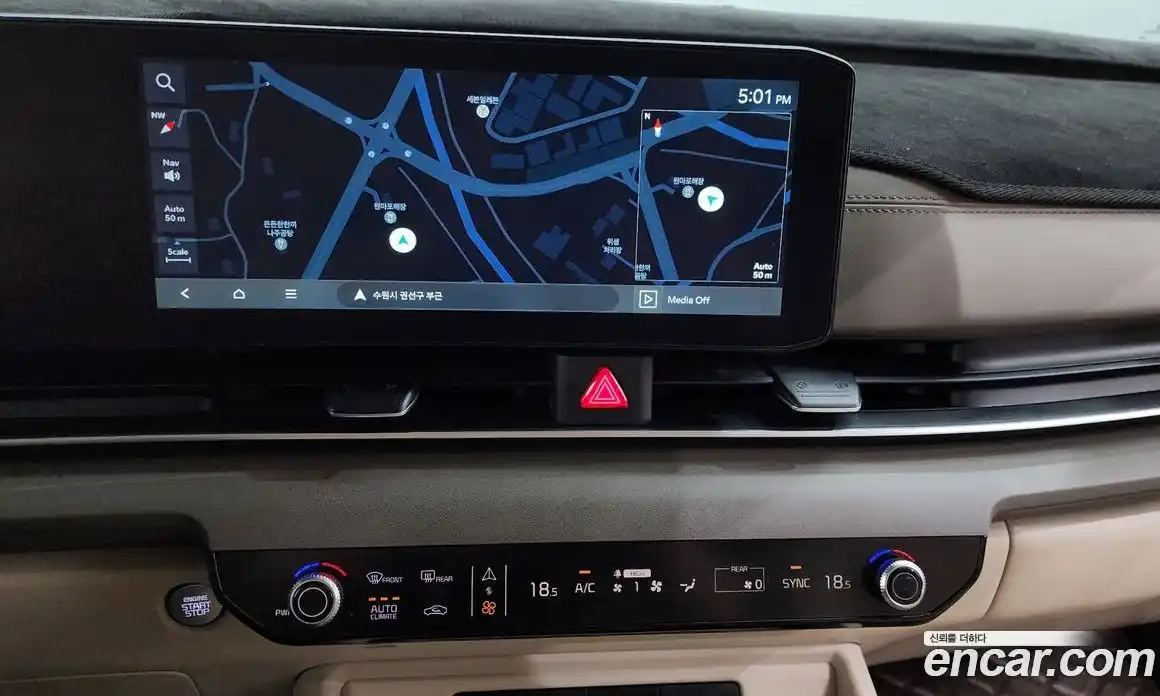 Kia Canival 2025 3.5 Автомат в Москве № 1288855, фото 13