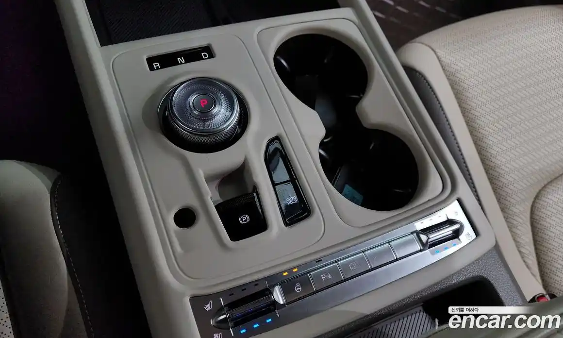 Kia Canival 2025 3.5 Автомат в Москве № 1288855, фото 9