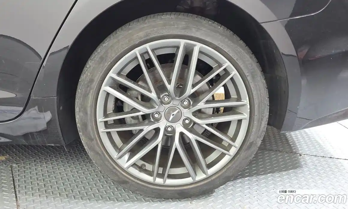 Genesis G70 2018 2.0 Автомат в Москве № 1289116, фото 5