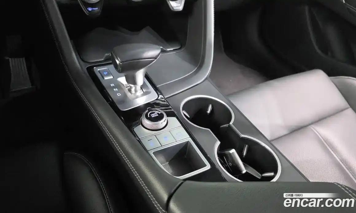 Genesis G70 2018 2.0 Автомат в Москве № 1289116, фото 9