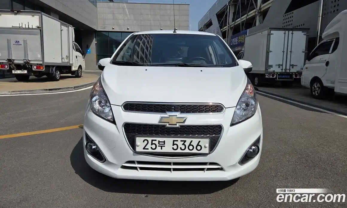 Chevrolet Spark 2015 1.0 Автомат в Москве № 1290190, фото 2