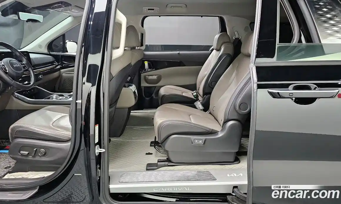 Kia Canival 2023 2.2 Автомат в Москве № 1290867, фото 12