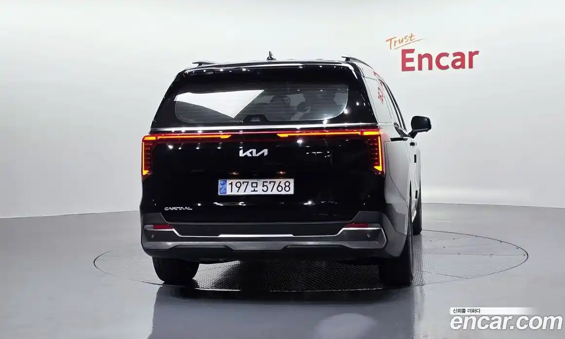 Kia Canival 2023 2.2 Автомат в Москве № 1290867, фото 4