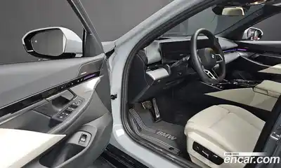 BMW 5-Series 2024 2.0 Автомат в Москве № 1291050, миниатюра 11