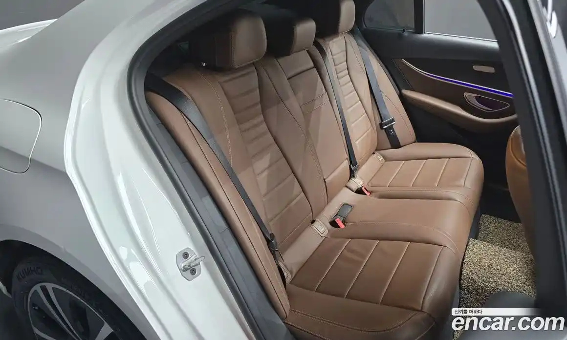 Mercedes-Benz E-Class 2021 2.0 гидро в Москве, фото 12