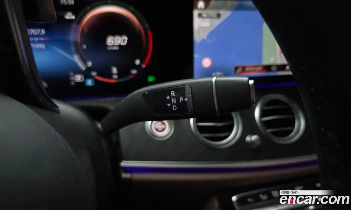 Mercedes-Benz E-Class 2021 2.0 гидро в Москве, фото 9