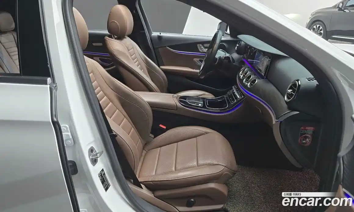Mercedes-Benz E-Class 2021 2.0 гидро в Москве, фото 10