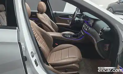 Mercedes-Benz E-Class 2021 2.0 гидро в Москве, миниатюра 10