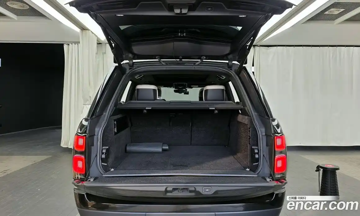 Land Rover Range-Rover 2018 4.4 гидро в Москве № 1293102, фото 20