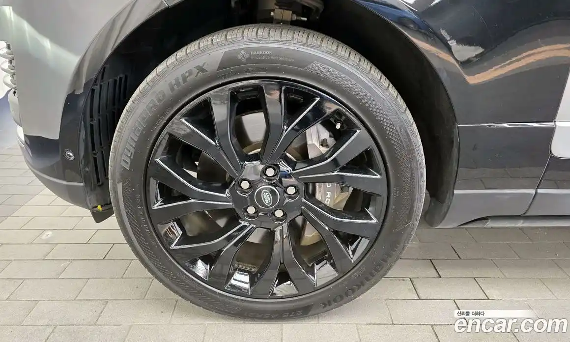 Land Rover Range-Rover 2018 4.4 гидро в Москве № 1293102, фото 5