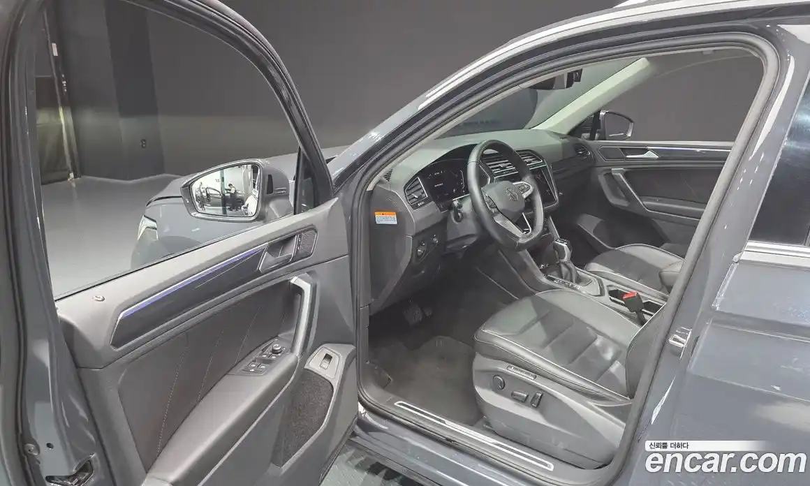 Volkswagen Tiguan 2022 2.0 гидро в Москве № 1294017, фото 11