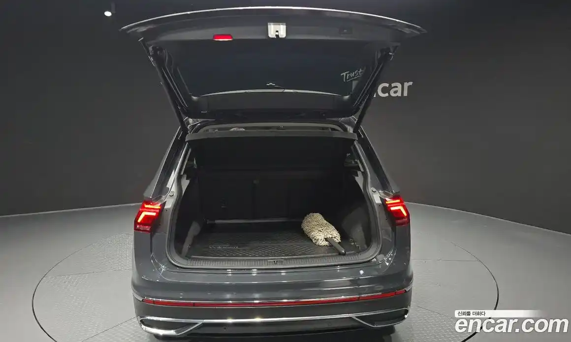 Volkswagen Tiguan 2022 2.0 гидро в Москве № 1294017, фото 20