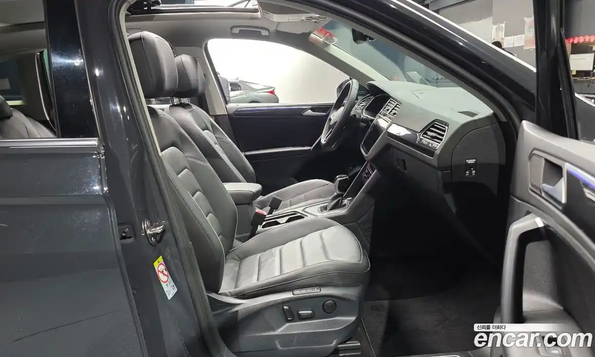 Volkswagen Tiguan 2022 2.0 гидро в Москве № 1294017, фото 10