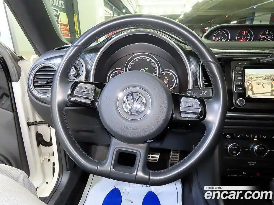 Volkswagen Beatle 2013 2.0 гидро в Москве № 1294062, фото 8