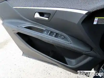 Peugeot 3008 2018 1.6 гидро в Москве № 1295271, миниатюра 11