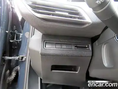 Peugeot 3008 2018 1.6 гидро в Москве № 1295271, миниатюра 12