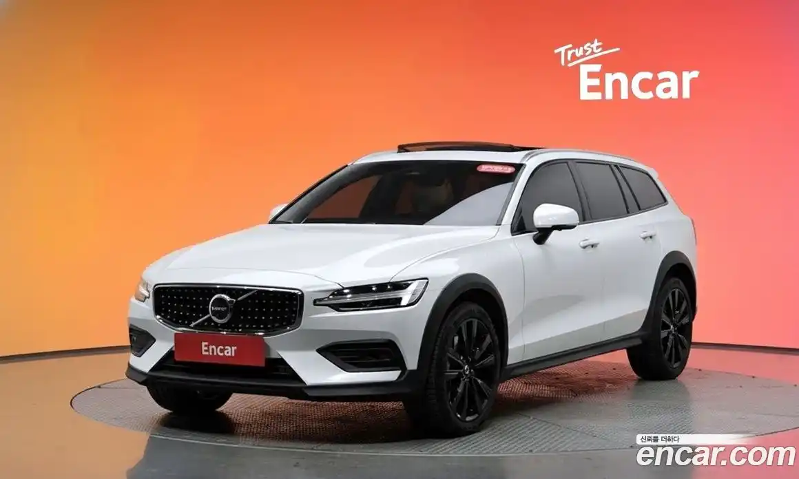 Volvo V60 2023 2.0 гидро в Москве № 164283, фото 20