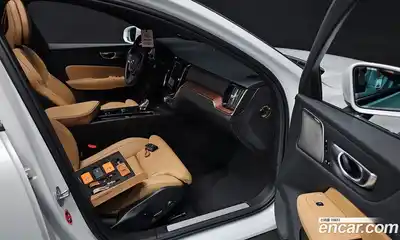 Volvo V60 2023 2.0 гидро в Москве № 164283, миниатюра 10