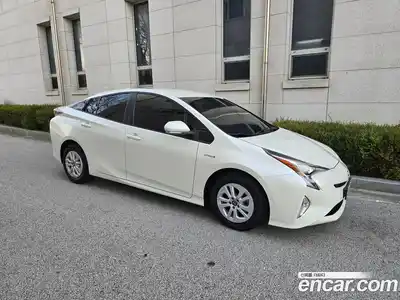 Toyota Prius 2017 1.8 гидро в Москве № 170362, миниатюра 2